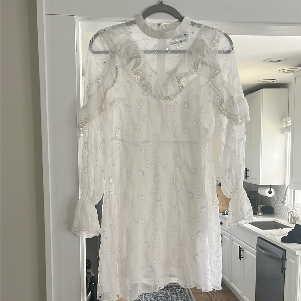 Chic Long Sleeve Dress with Lace Details